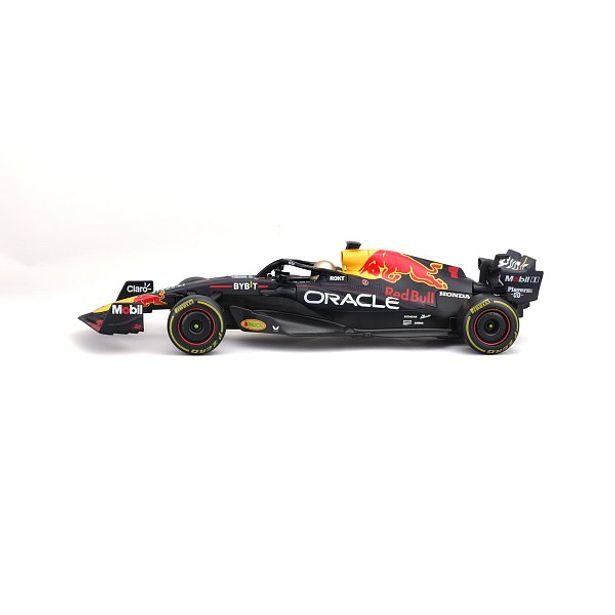 Maisto Maisto RC - Oracle Red Bull Racing RB19, 1 Max Verstapen Champion version, 1:24, 2,4 GHz, USB
