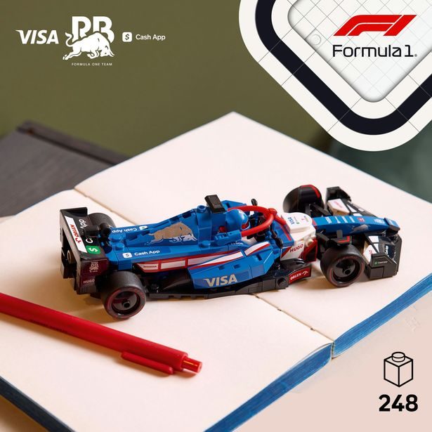 Závodní auto Visa Cash App RB VCARB 01 F1®