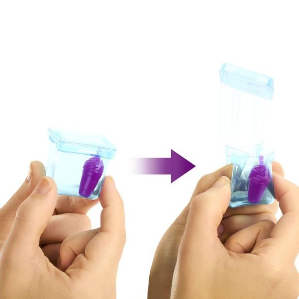 BRB POP REVEAL BARBIE ŠŤAVNATÉ OVOCE - JAHODOVÁ LIMONÁDA