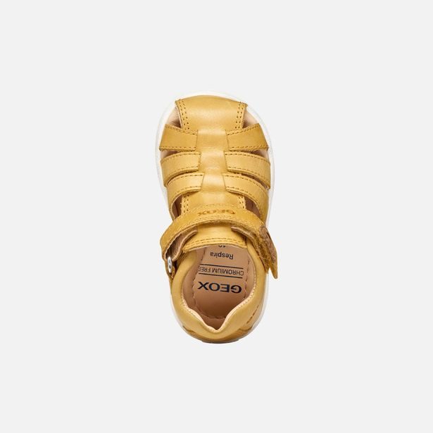 Žluté chlapecké sandály pro první kroky Geox Sandal Macchia