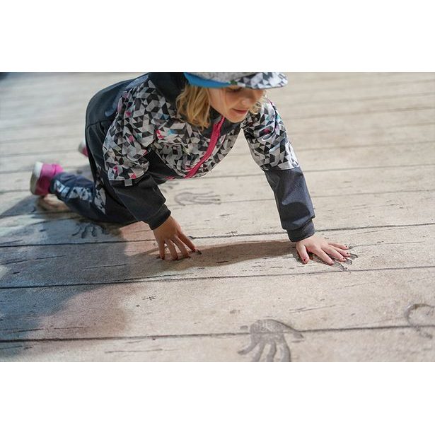 Unuo, Svetrovinová čepice s kšiltem, Melír sv. šedá, Květinky (knit fabric cap, light grey melange, flowers)