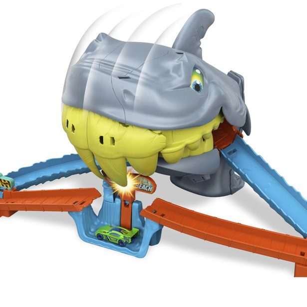 Hot Wheels CITY SHARK CHOMP BEACH