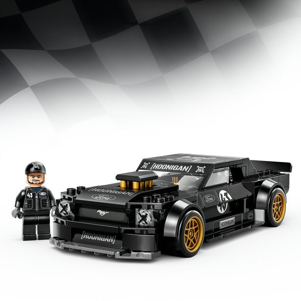 Blockův '65 Ford Mustang Hoonicorn V1