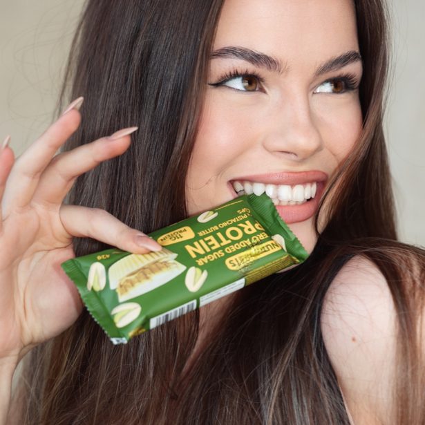 TOPNATUR Protein. košíčky bílá čokoláda s pistáciovým krémem