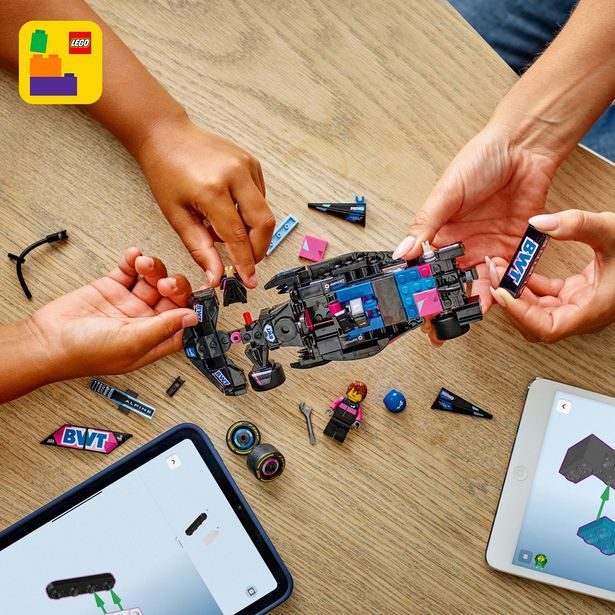 Závodní auto BWT Alpine F1® Team A524