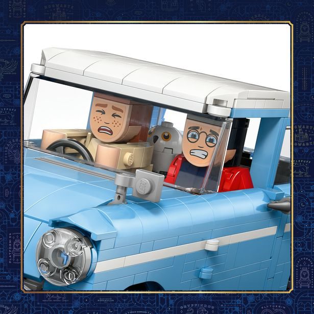 Kouzelné létající auto Ford Anglia™