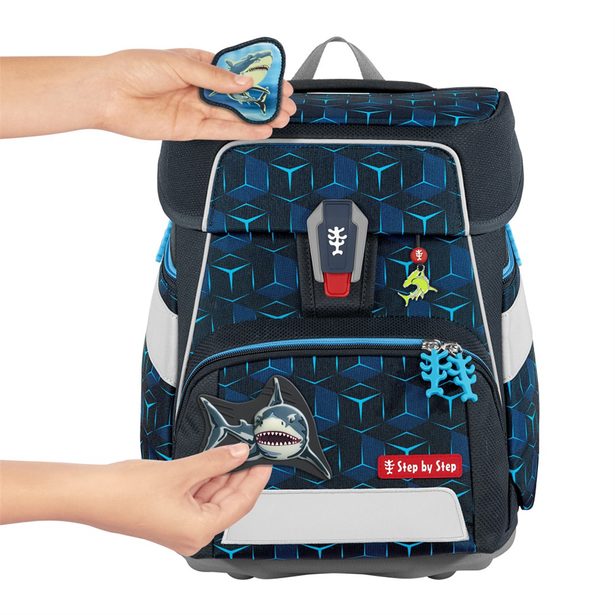 Školní aktovka Step by Step SPACE SHINE, Shark Dexter - 5 dílný set, AGR certifikát