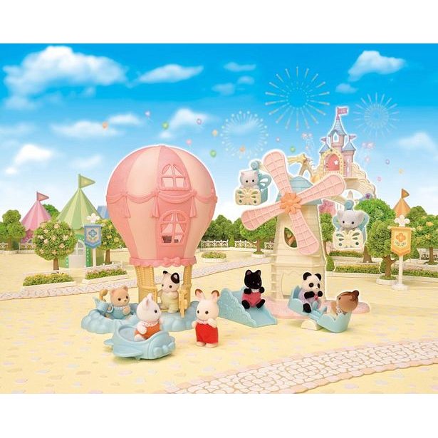 Zábavný park s větrným mlýnem a kotětem