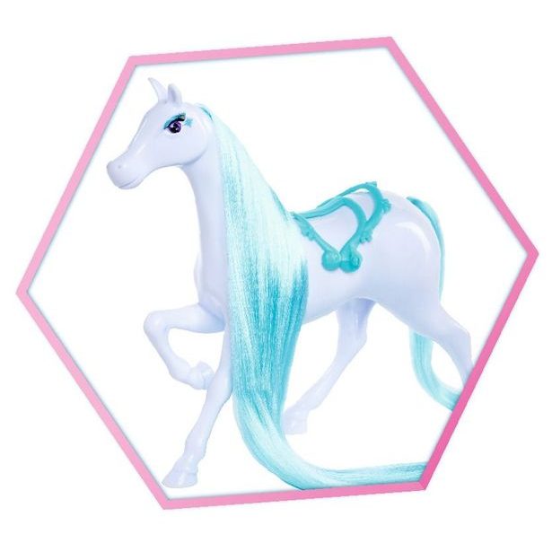 Panenka Steffi s koněm Snow Dream