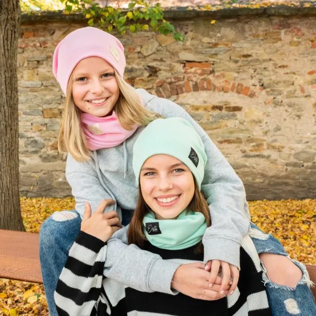 ESITO Žebrovaná čepice spadená Color Cream - smetanová