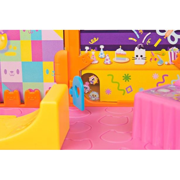 GÁBININ KOUZELNÝ DOMEK HRACÍ SET KOLEČKOVÉ BRUSLE