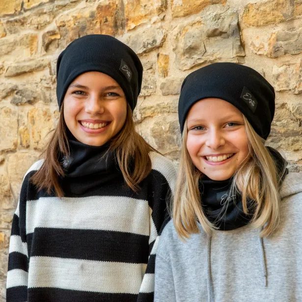 ESITO Žebrovaná čepice spadená Color Black - černá