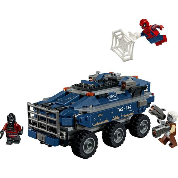 Spider-Man a honička za vězeňským transportérem