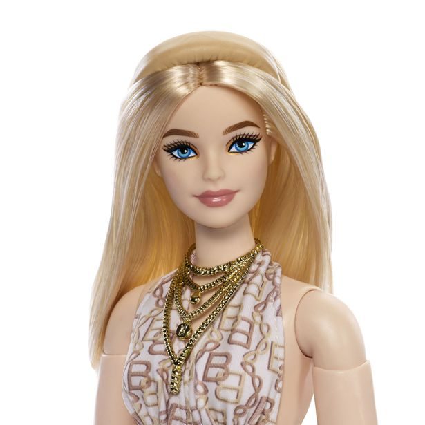 Barbie SIGNATURE BARBIE BASICS YOU CREATE #03