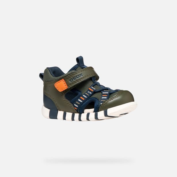Tmavě modré chlapecké sandály pro první kroky Geox Sandal Iupidoo