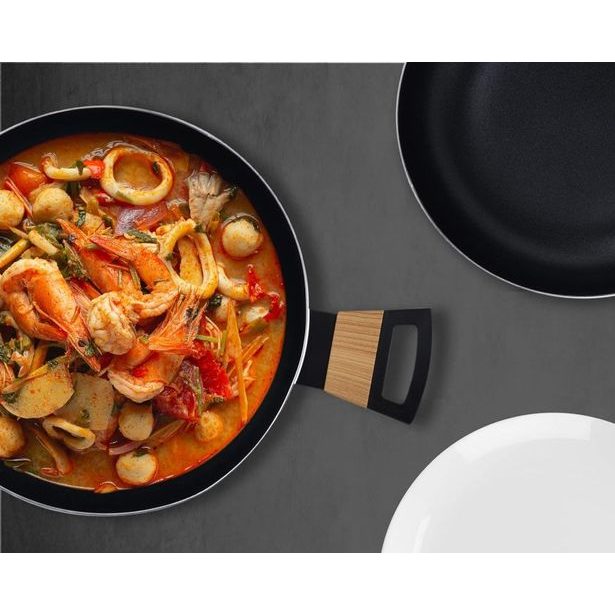 BERGNER Kastrol s nepřilnavým povrchem a poklicí 24 cm Earth Black BG-32036-BK