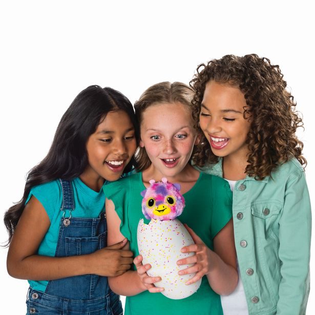 HATCHIMALS SURPRISE DVOJČATA ŽIRAFKY