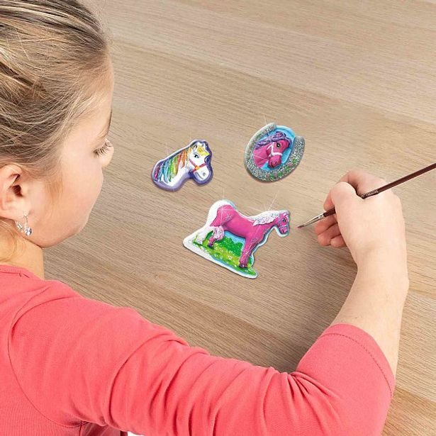 Odlévání a malování koní