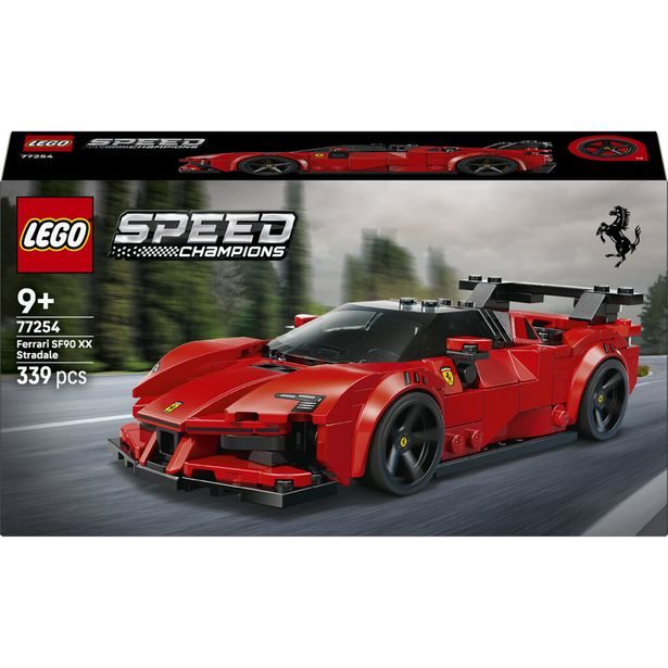 Sportovní auto Ferrari SF90 XX Stradale