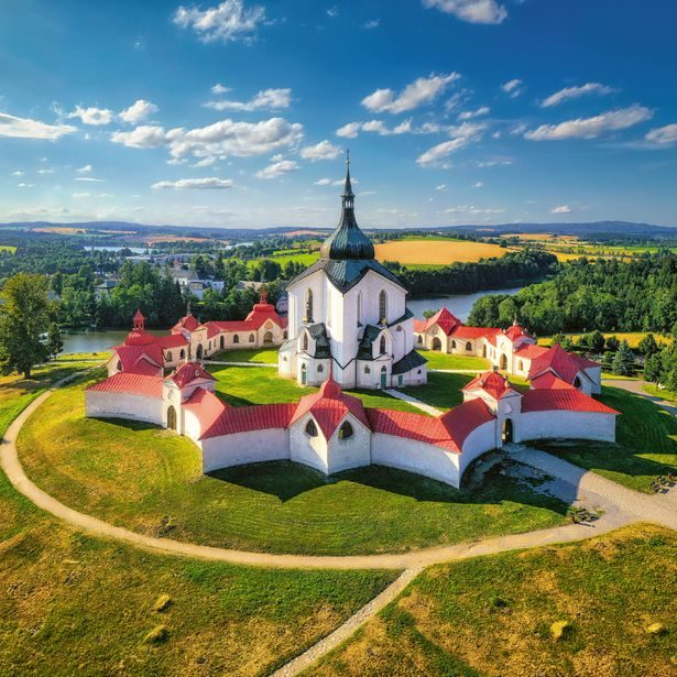 NOTIQUE Poznámkový kalendář Česká republika 2027, 20 x 20 cm