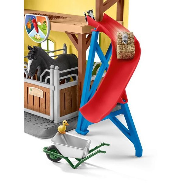 Stáj pro koně s příslušenstvím