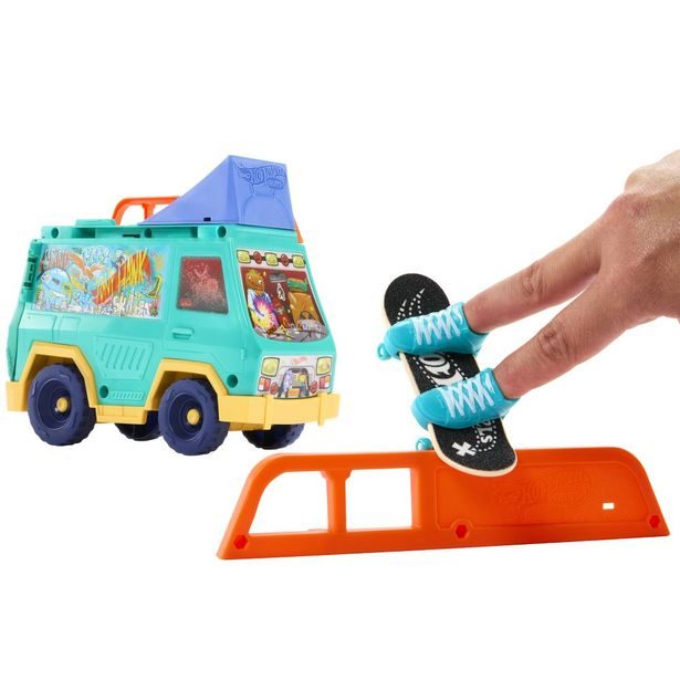 HW SKATES FINGERBOARD DODÁVKA HERNÍ SET