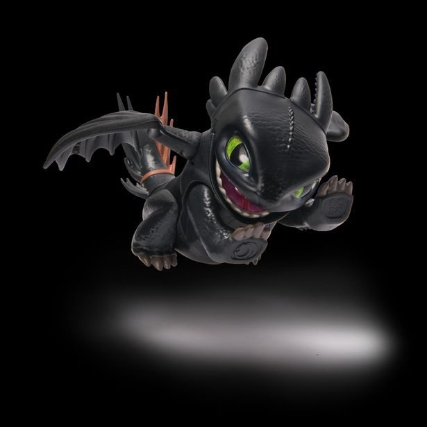 JAK VYCVIČIT DRAKA MINI DRAK SE ZVUKY A POHYBEM