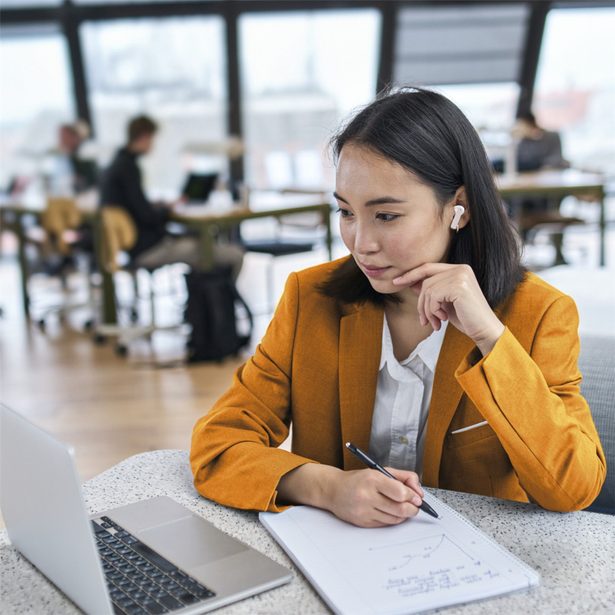 Hama Bluetooth sluchátka Passion Clear II, špunty, ANC/ENC, aplikace, bílá