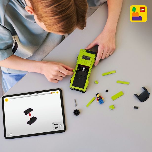 Sportovní auto Dodge Challenger SRT Hellcat