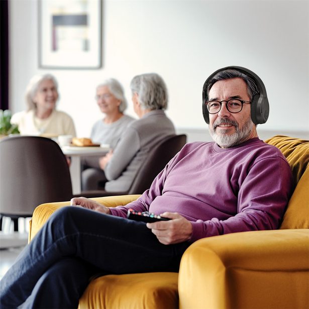 Hama bezdrátová TV sluchátka, nabíjecí základna s 2,4 GHz vysílačem, Bluetooth