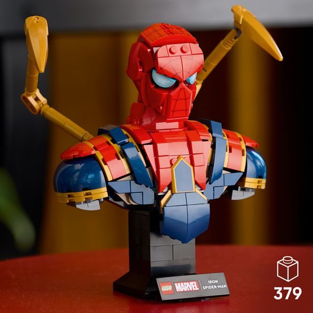 Busta Iron Spider-Mana