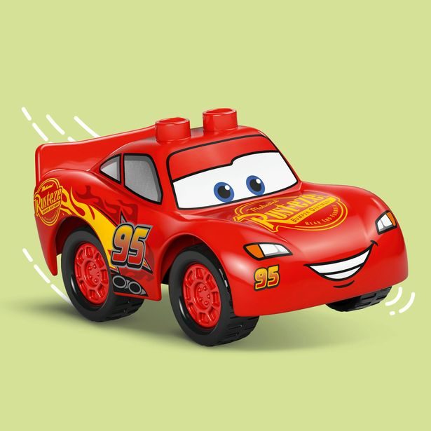 McQueen a návštěva v garáži doktora Hudsona