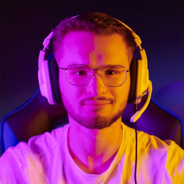 uRage gamingový headset SoundZ 100 V2, bílý