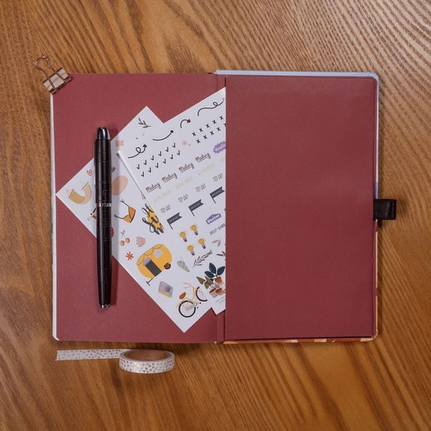 Samolepky NOTIQUE – 8 archů, 10 x 15 cm