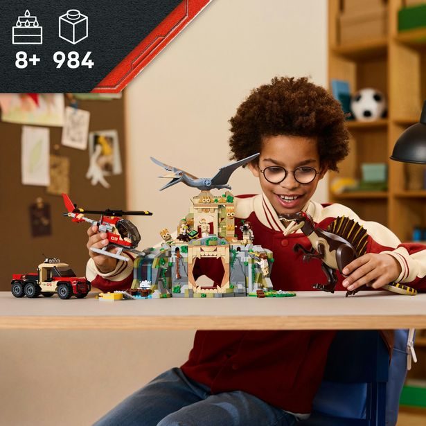 Letecká mise se spinosaurem a quetzalcoatlem