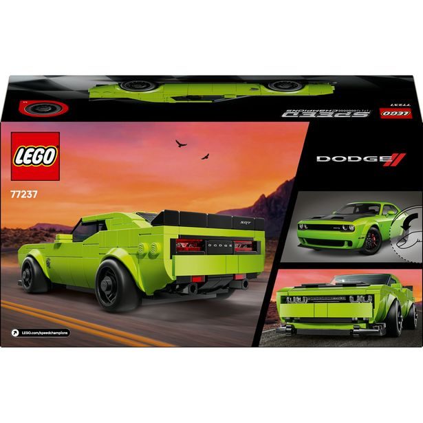 Sportovní auto Dodge Challenger SRT Hellcat