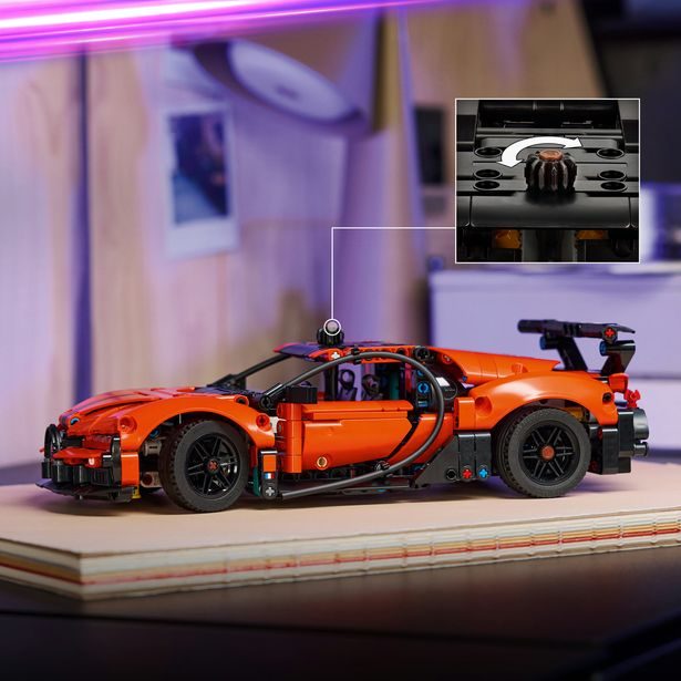 Hyperauto Bugatti Chiron Pur Sport