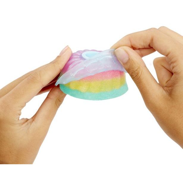 L.O.L. Surprise! Narozeninová panenka s dortem, PDQ