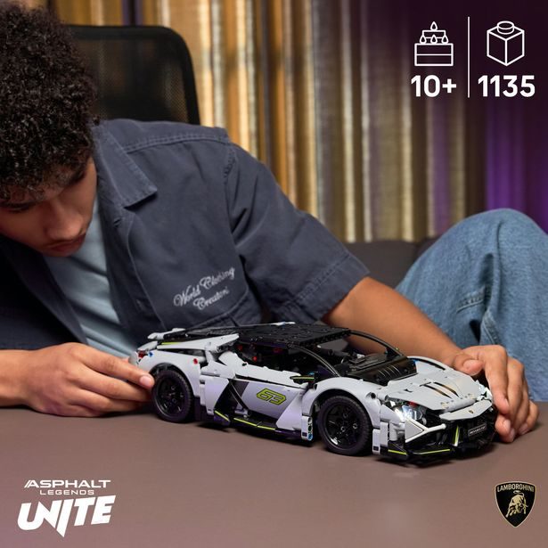 Lamborghini Revuelto