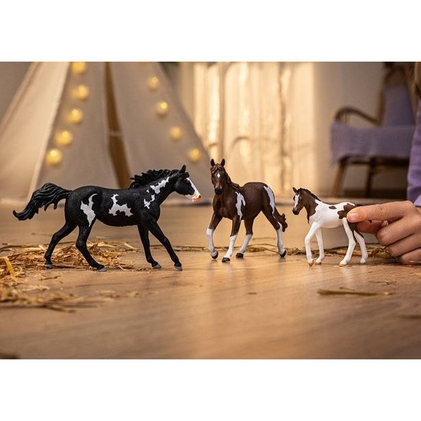 SCHLEICH Zvířátko - Valach paint horse