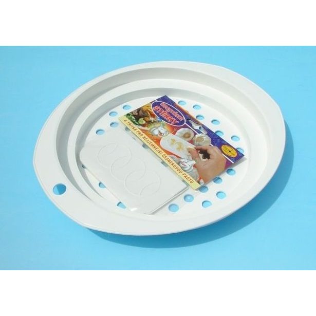 cedník na halušky+2stěrky, bez rukojeti