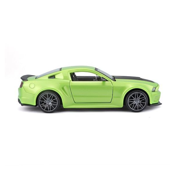 Maisto Maisto - 2014 Ford Mustang Street Racer, matná zelená, 1:24
