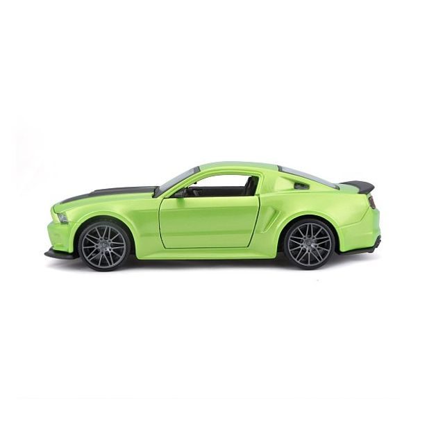 Maisto Maisto - 2014 Ford Mustang Street Racer, matná zelená, 1:24