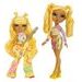 Rainbow High Junior Fashion panenka v rockové kapele - Sunny