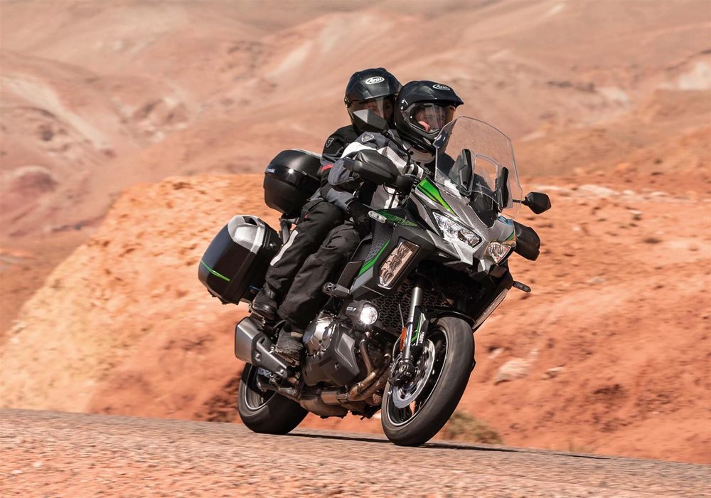 Kawasaki Versys 1000 SE černá 2024 - Kawasaki Versys 1000 SE černá 2024 - 230