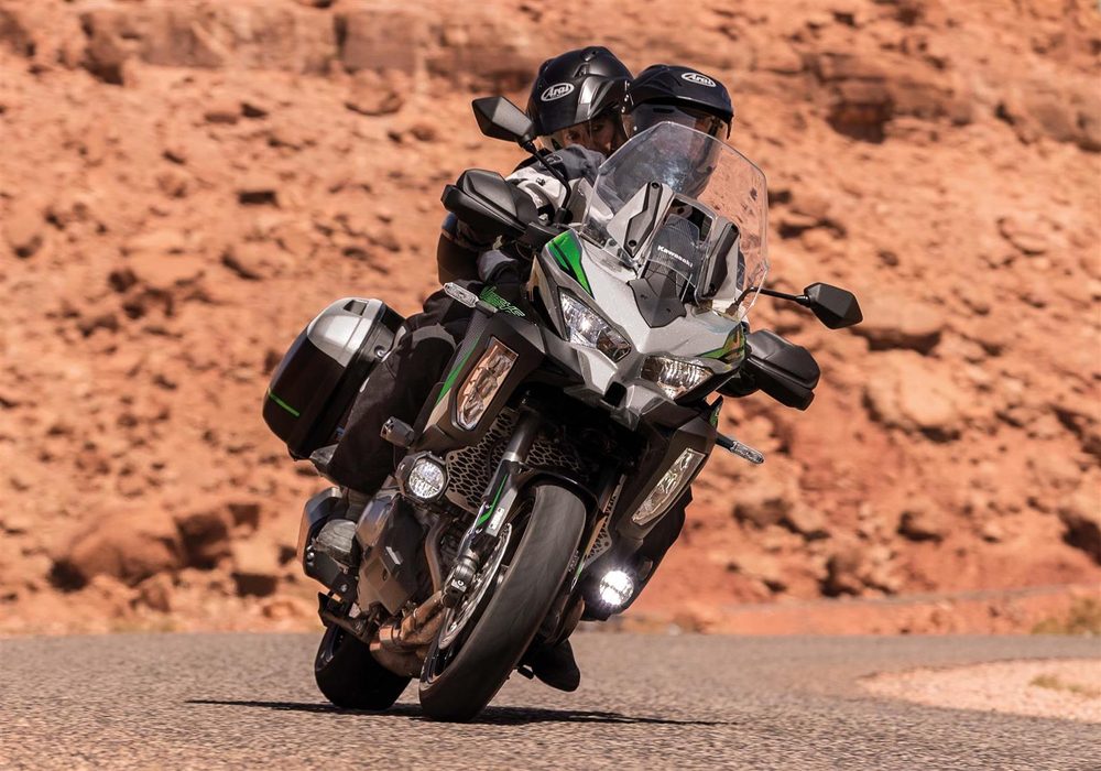 Kawasaki Versys 1000 SE černá 2024 - Kawasaki Versys 1000 SE černá 2024 - 230