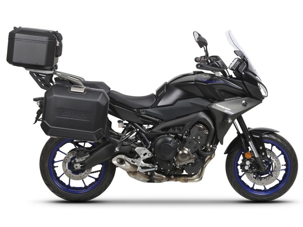 SHAD Kompletní sada černých hliníkových kufrů SHAD TERRA BLACK, 48L topcase 47L/47L boční kufry, včetně montážní sady a plotny SHAD YAMAHA MT-09 Tracer / Tracer 900