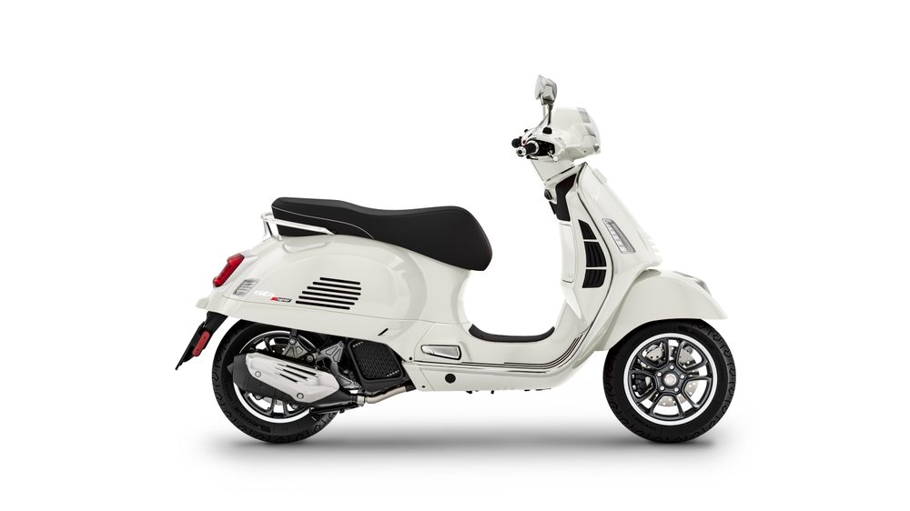 Vespa GTS Super 125 RST E5 Bianco Innocente 2024