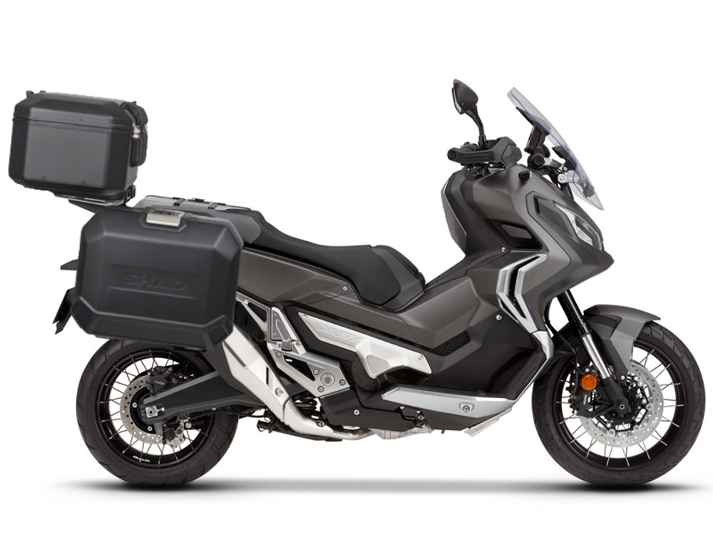 SHAD Kompletní sada černých hliníkových kufrů SHAD TERRA BLACK, 48L topcase 36L/36L boční kufry, včetně montážní sady a plotny SHAD HONDA X-ADV 750