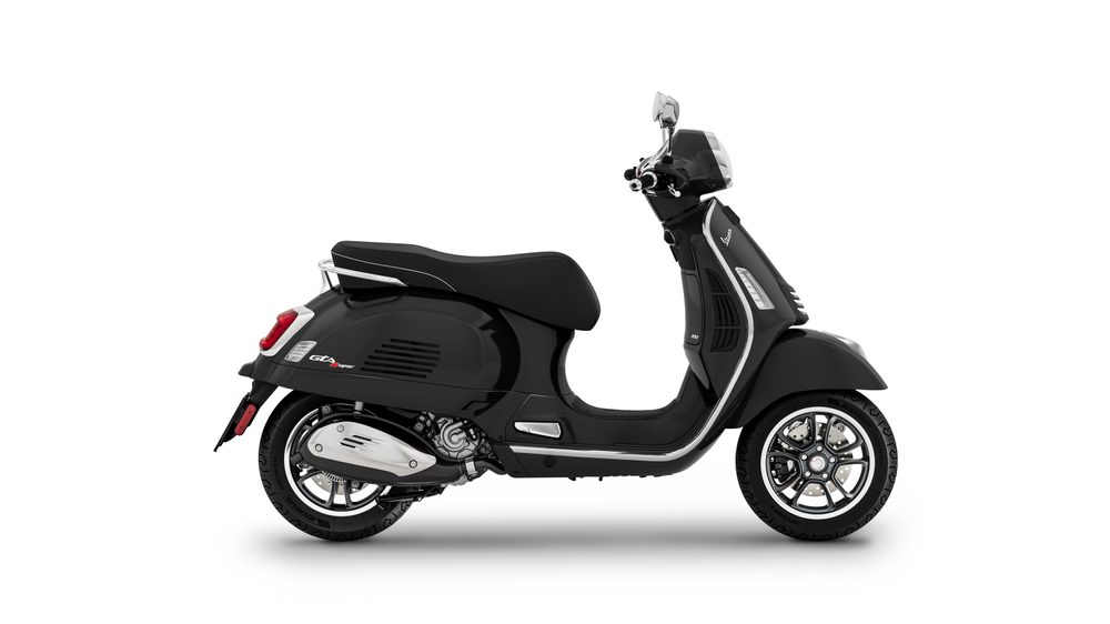 Vespa GTS 300 S HPE RST ABS E5 2024 - černá - Vespa GTS 300 S HPE RST ABS E5 2024 - černá - na objednání